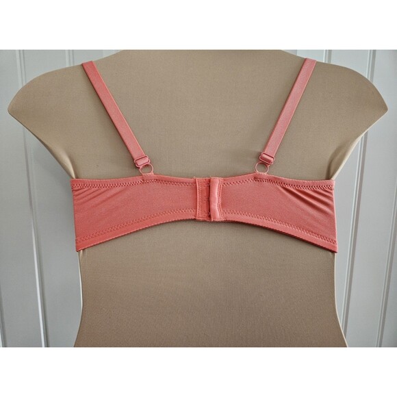 NWT T-Shirt Bra Size 40DD Underwire - Picture 4 of 9